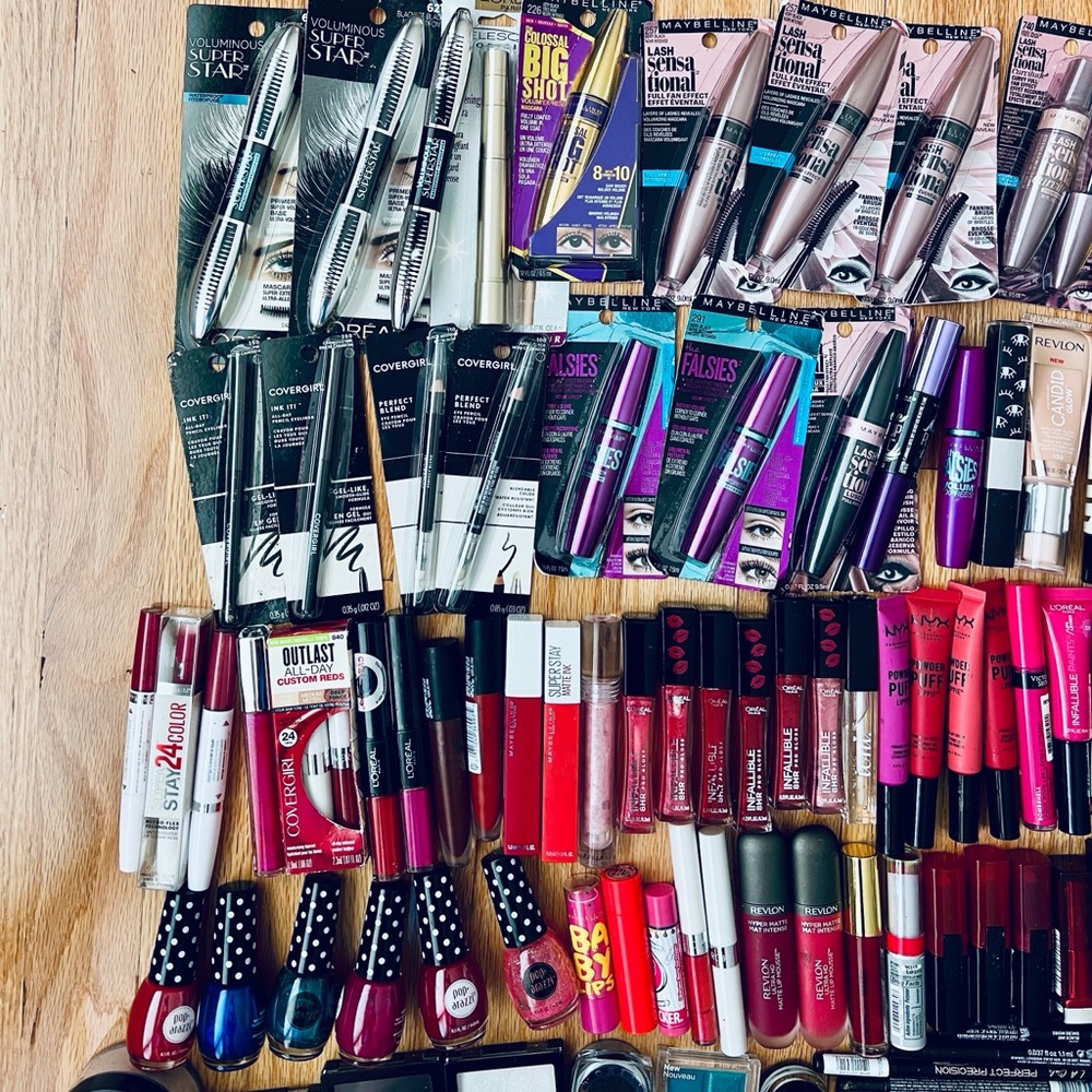 Bundle beauty makeup 100 pieces!!!! - Picture 2 of 13